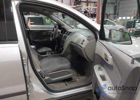 2011 Chevrolet Traverse Ls z USA, uszkodzony, nr VIN 1GNKVFEDXBJ216564